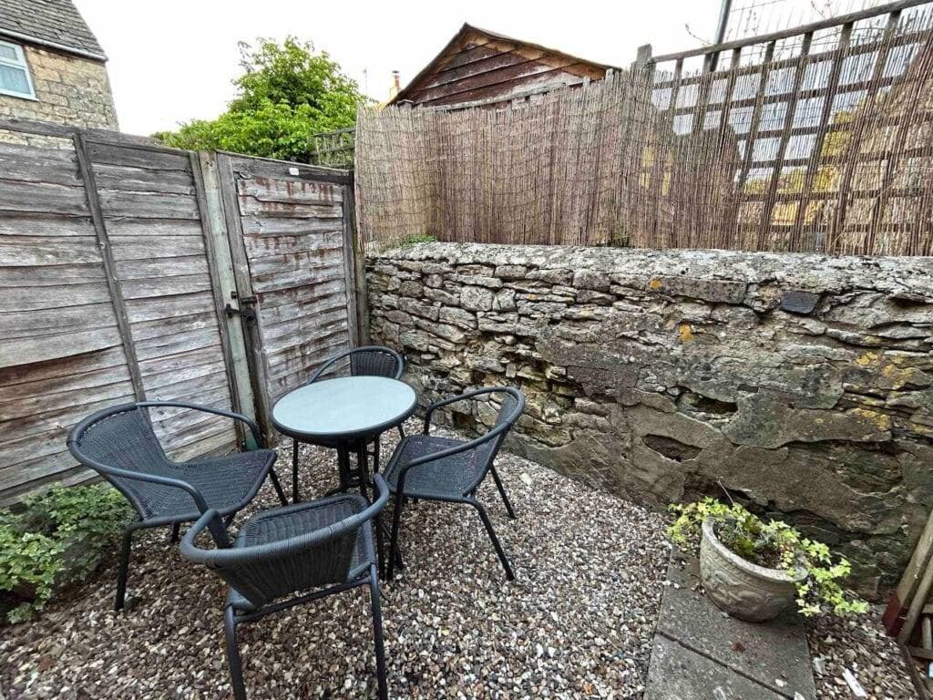 crown cottage (028)