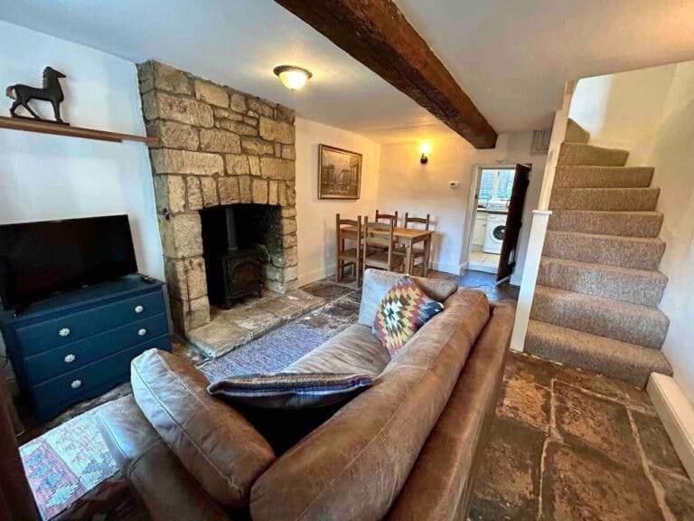 crown cottage (153)