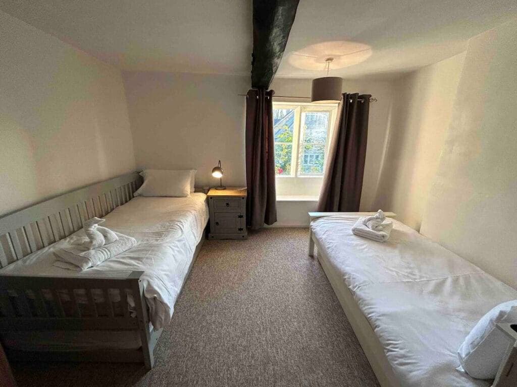 crown cottage (800)