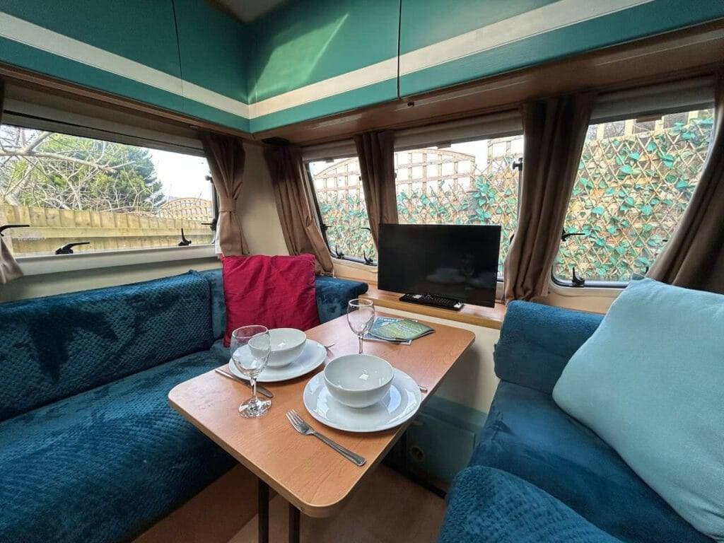 the cosy camper (273)